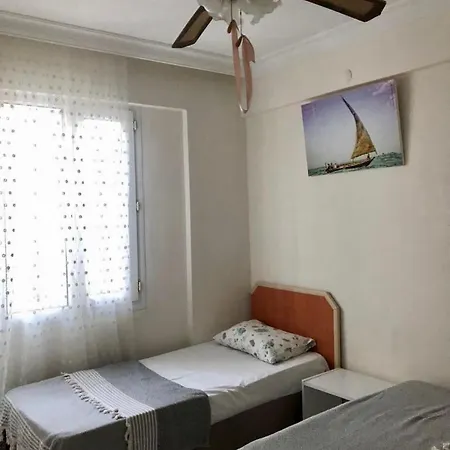 Carsiya Yuerueyerek 2 Dakika Tuem Ev * Cesme