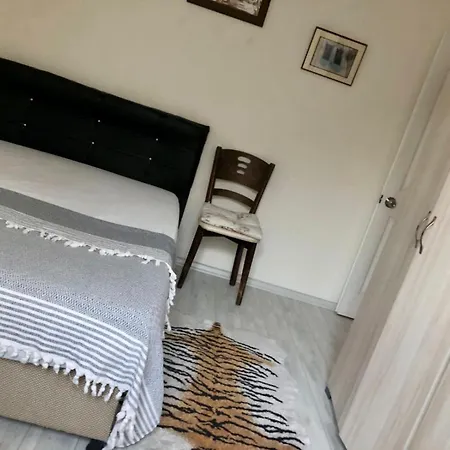 Carsiya Yuerueyerek 2 Dakika Tuem Ev Apartment Cesme