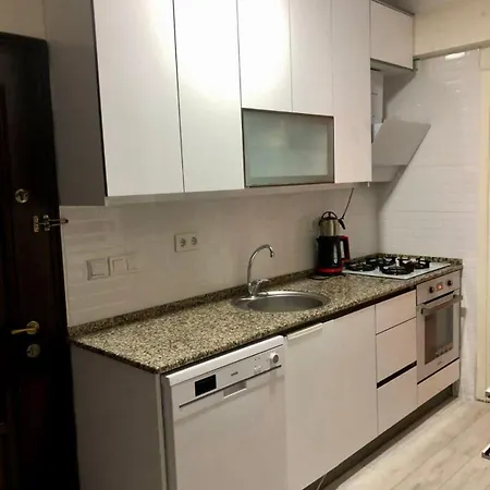 Apartment Carsiya Yuerueyerek 2 Dakika Tuem Ev